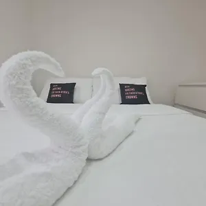 Mile End- Prime Location London